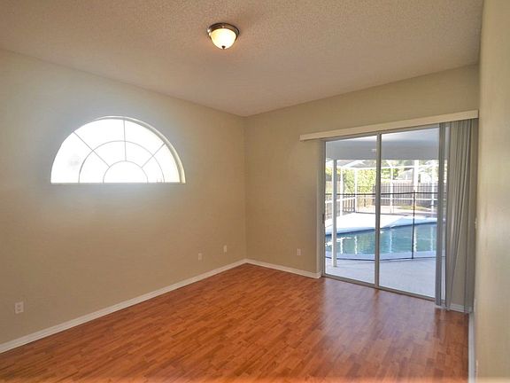 3rd image of 9228 Sunflower Dr