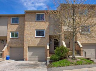 63 Fonthill Rd #4, Hamilton, ON L9C6T1