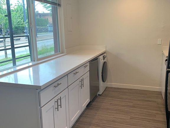 2nd image of 3901 Martin Luther King Jr Way S #3