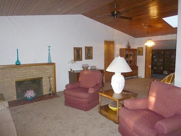 5th image of 3512 Dakota St NE