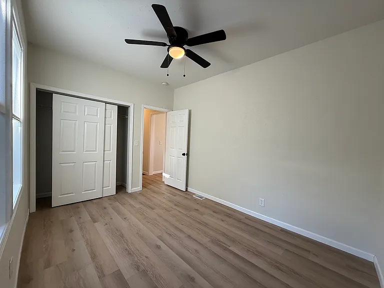 211 Frisco St — Photo 11