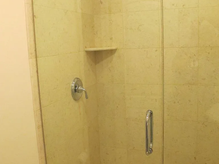 828 W Aldine Ave #3 — Photo 1