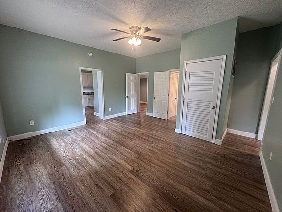 2nd image of 820 S 28th St