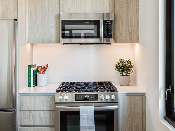 3rd image of 54 Crown St #437