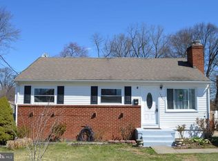 13805 Knowles St, Woodbridge, VA 22191