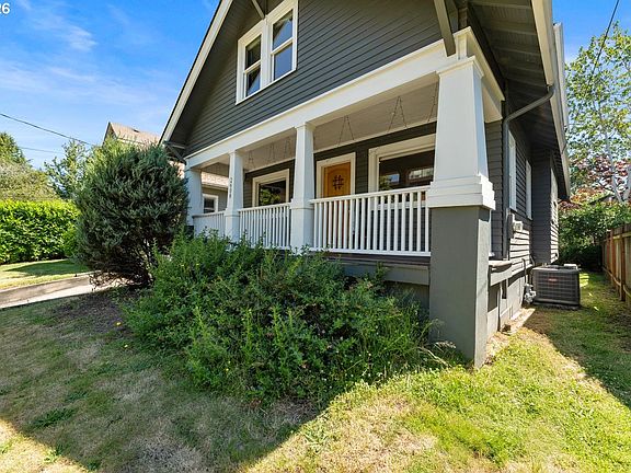 3rd image of 2608 NE 7th Ave