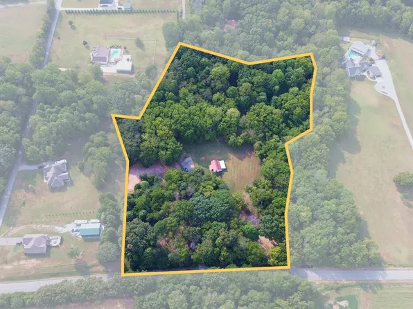 1502 New Deal Potts Rd, Portland, TN 37148