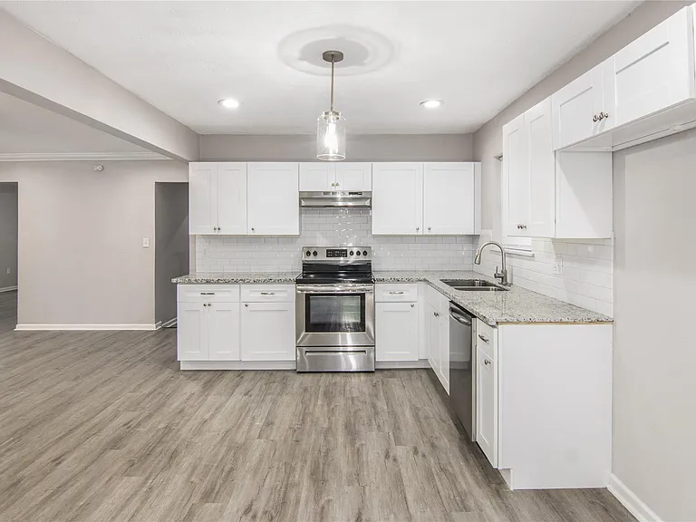 1702 Athens Dr — Photo 12