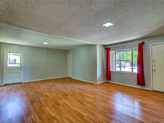 5th image of 3601 Demaret Dr