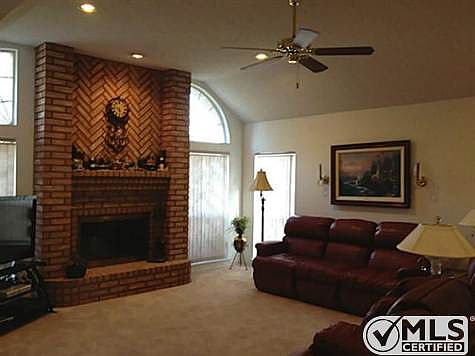 2nd image of 141 Tamarron Dr