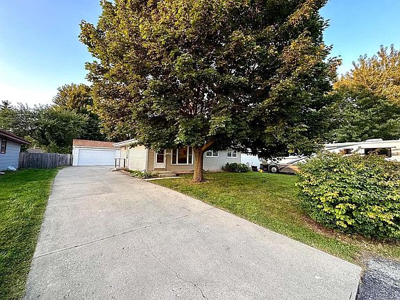 3rd image of 2622 6 Mile ROAD