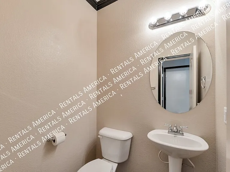 3745 E Kerry Ln — Photo 9