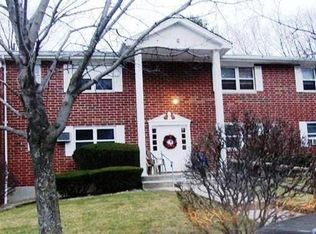 131 Litchfield Pines Dr APT A, Leominster, MA 01453