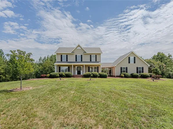 175 Fox Lair Trl, Semora, NC 27343