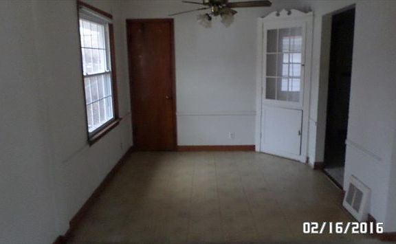 5th image of 10049 Ashbrook Dr