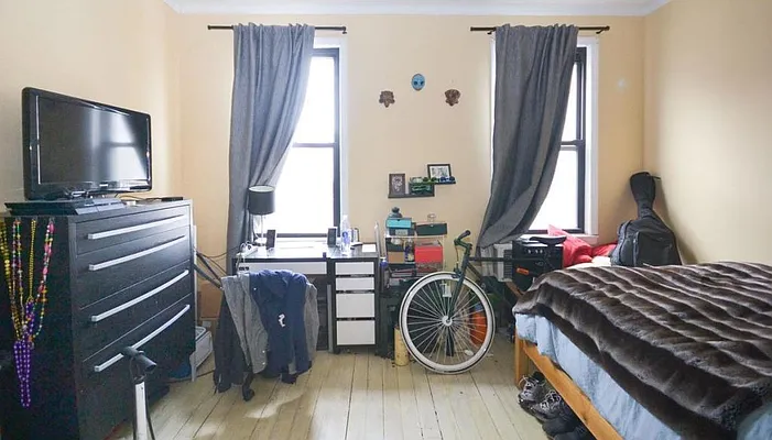 Rented by MNS | media 8