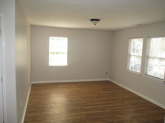 4th image of 2315 Deherradora Ave