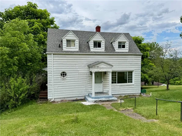 421 McGeary Ave, Monessen, PA 15062
