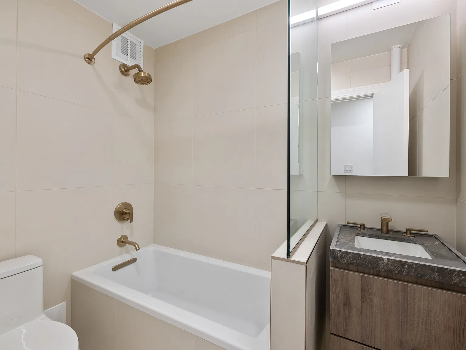 231 East 76th Street — Photo 4