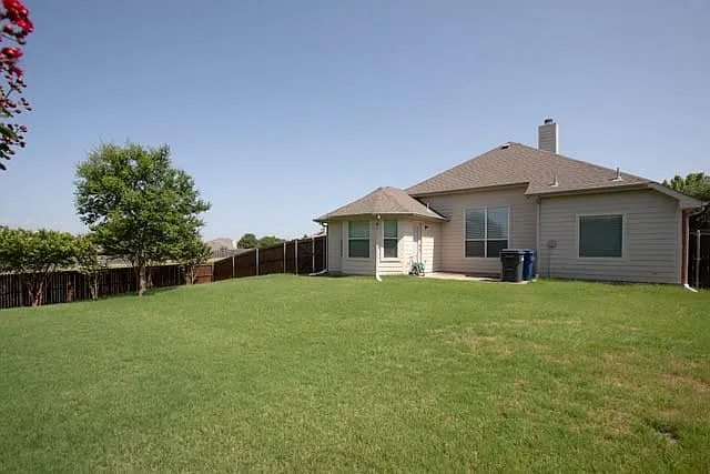 8000 Raintree Dr — Photo 17
