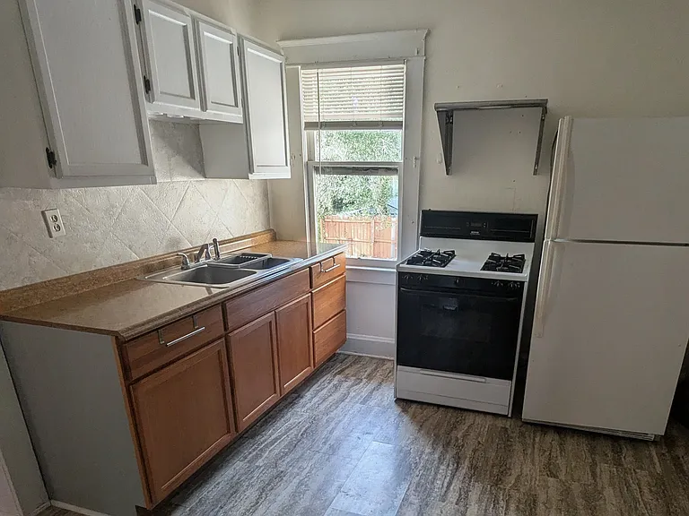 2315 E Kaley Ave #1 — Photo 5