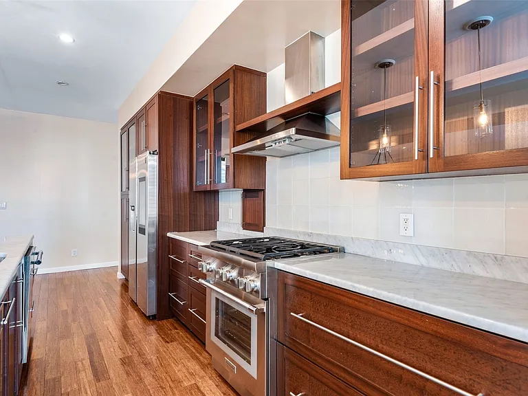 405 Central Ave #210 — Photo 6