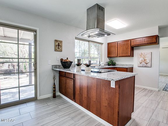 5th image of 3347 W Sophia St