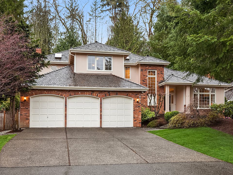 1st image of 1905 222nd Ave NE