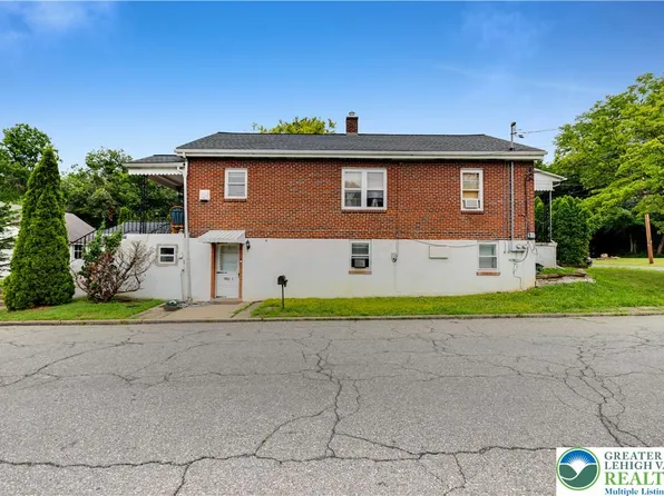 1901 Willow Park Rd, Bethlehem, PA 18020