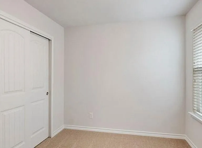 13527 Mendes Knl — Photo 5