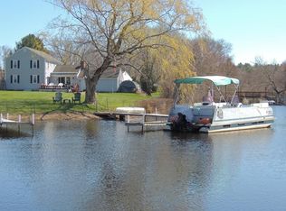 6 Parkhurst Dr, Lakeville, MA 02347