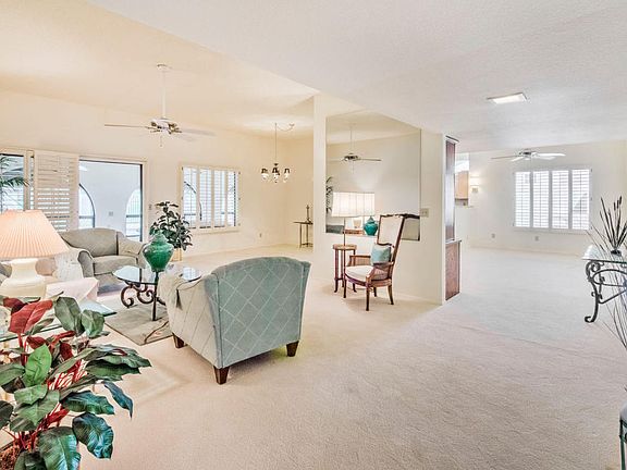 3rd image of 1540 Leisure World