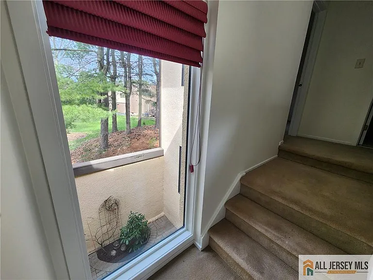 254 Sayre Dr — Photo 14
