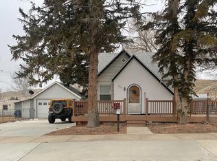 1120 W Maple St, Rawlins, WY 82301