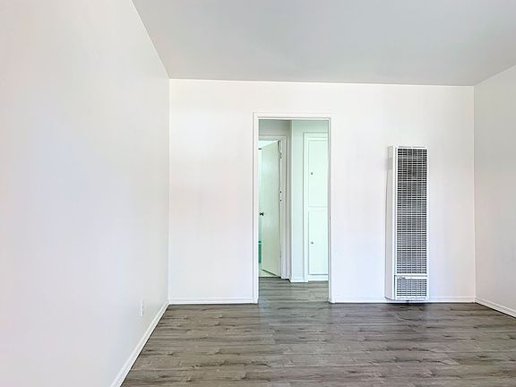4th image of 5479 Carlson Dr APT 4