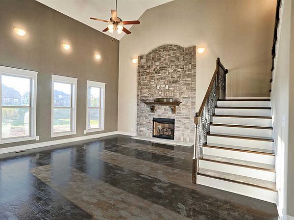 3rd image of 158 Farmington