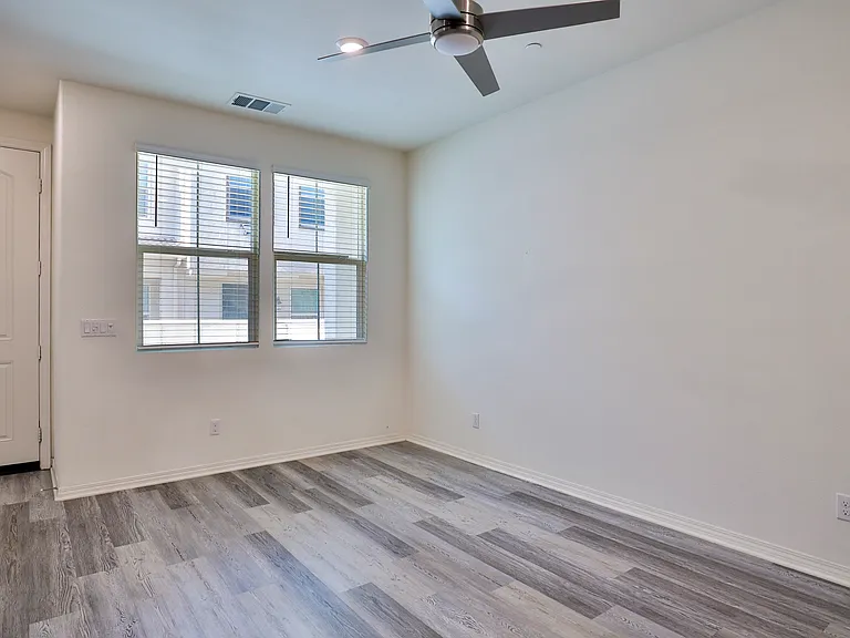7070 Montecito Ln — Photo 34