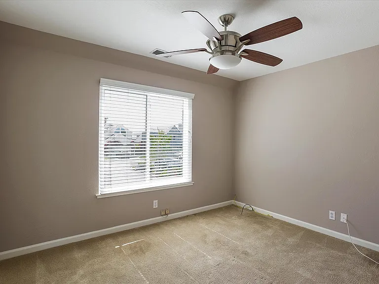 608 Mystic Ln — Photo 42