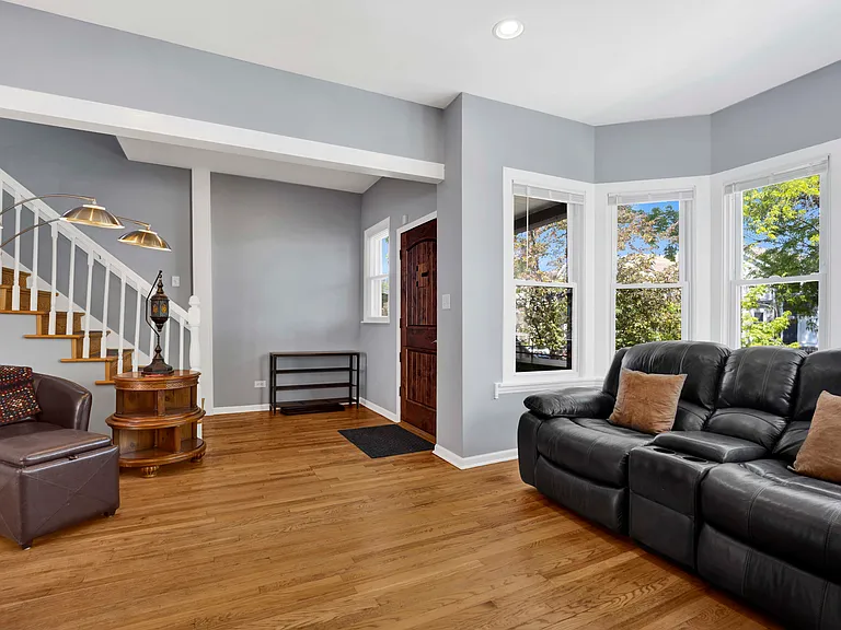 3721 W Shakespeare Ave — Photo 6