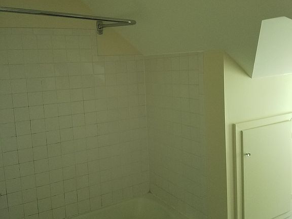 4th image of 15 Granger Pl #4