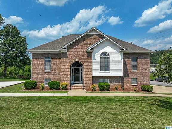 4th image of 125 Greenwood Cir