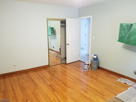4th image of 215-217 Florida Ave