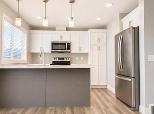 580 S Savanna Blvd NE, Calgary, AB T3J0Z1