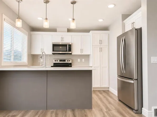 580 S Savanna Blvd NE, Calgary, AB T3J 0Z1