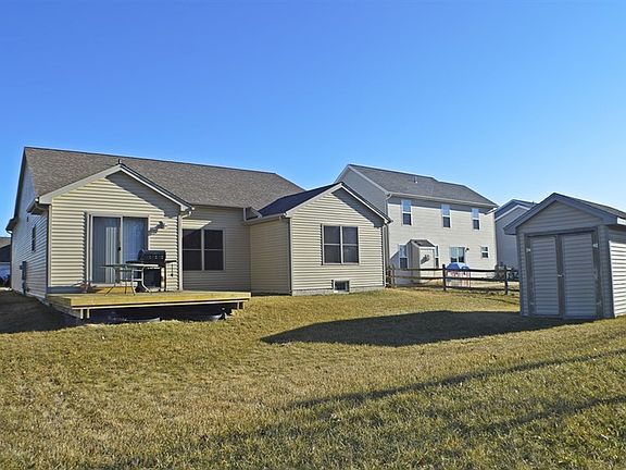 3rd image of 457 Oak Creek Dr
