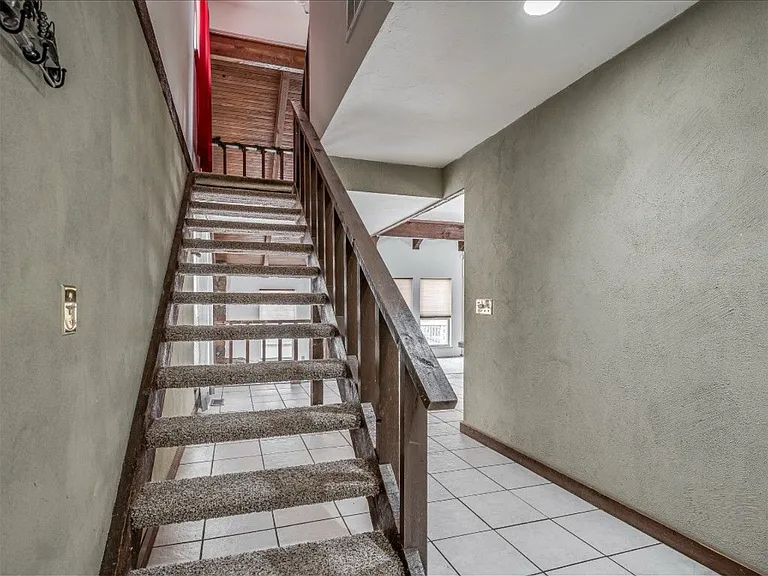 2525 Sequoia Park Dr — Photo 1