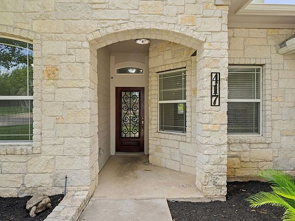 4th image of 417 Spyglass St