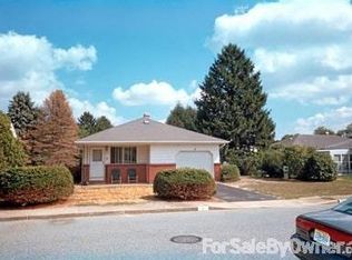 2 Martinique Dr, Toms River, NJ 08757