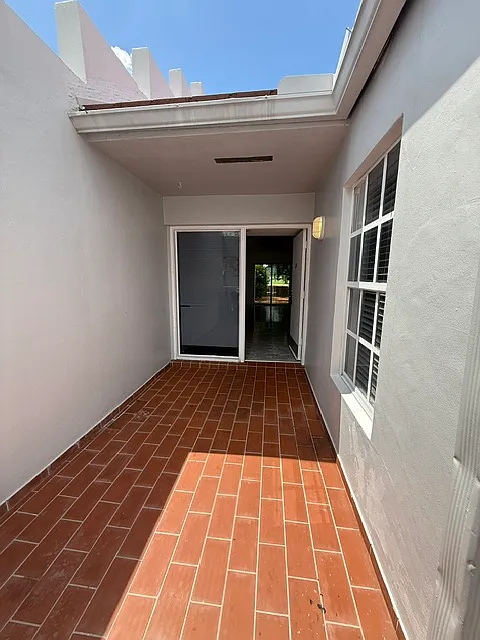 3 bed, 1260 sqft, $2,650 — Photo 4