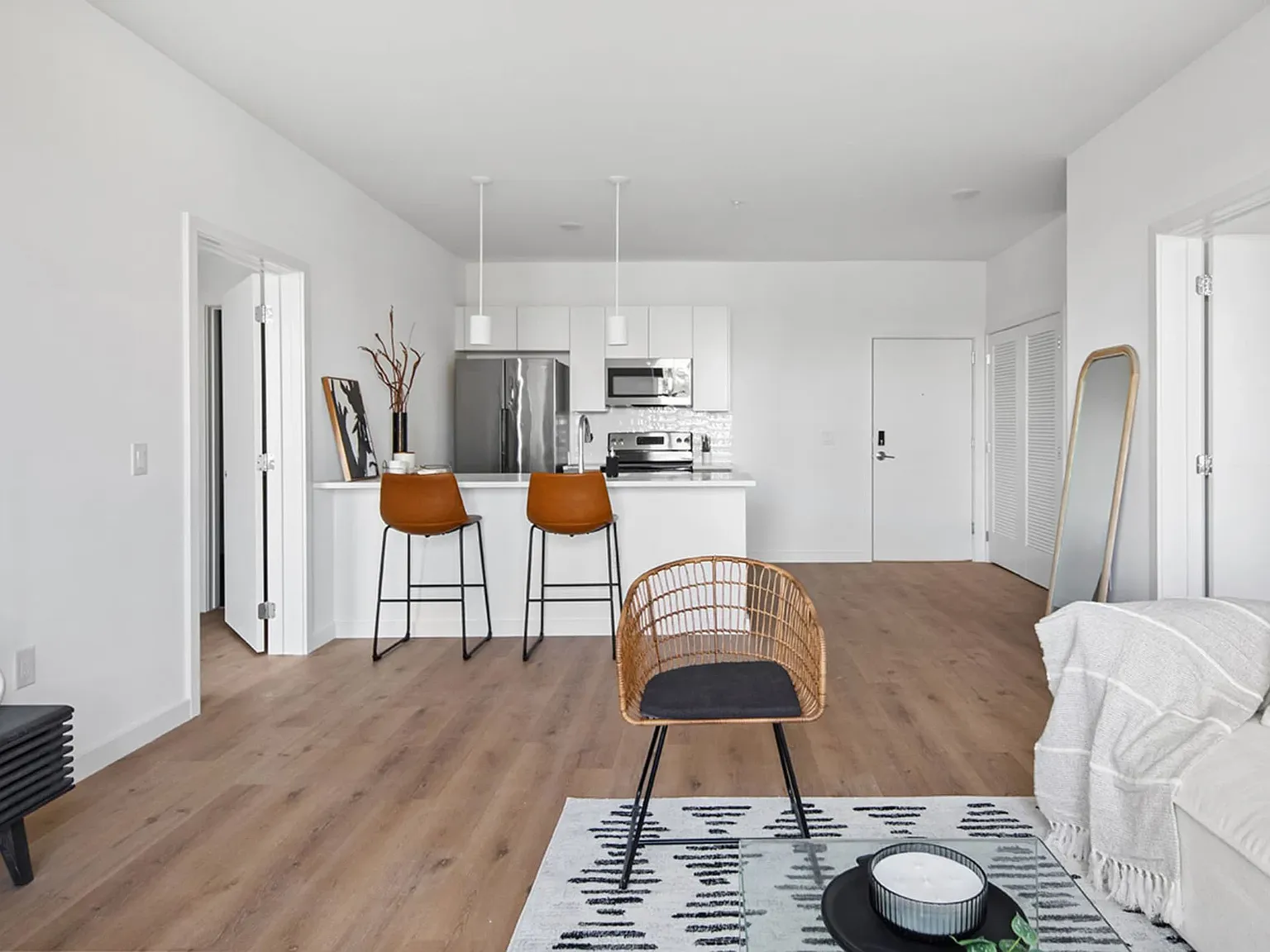 1 bed, 683 sqft, $1,430 — Photo 2